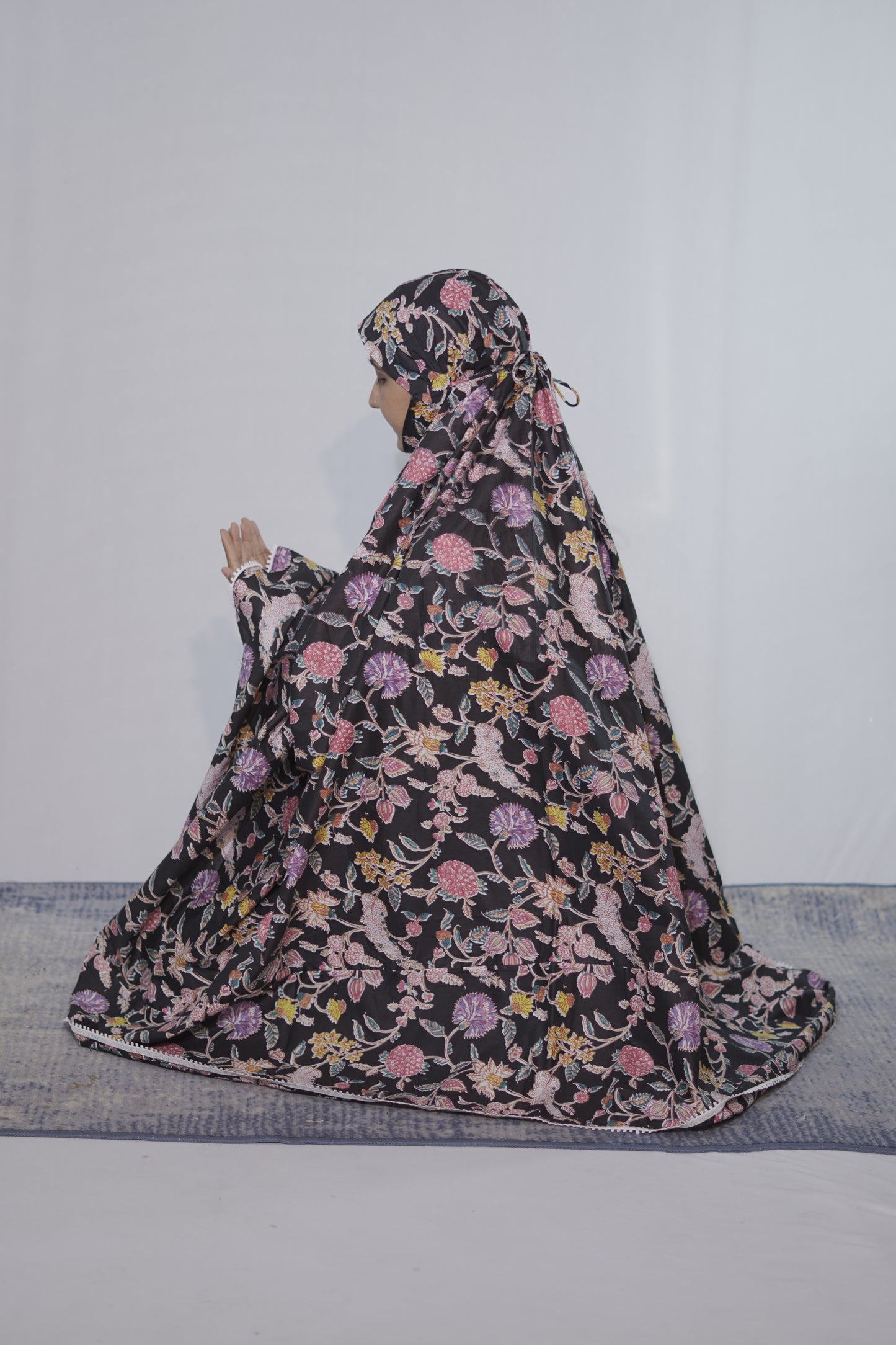 Black Floral Knee Length Cotton Namaz Makhna